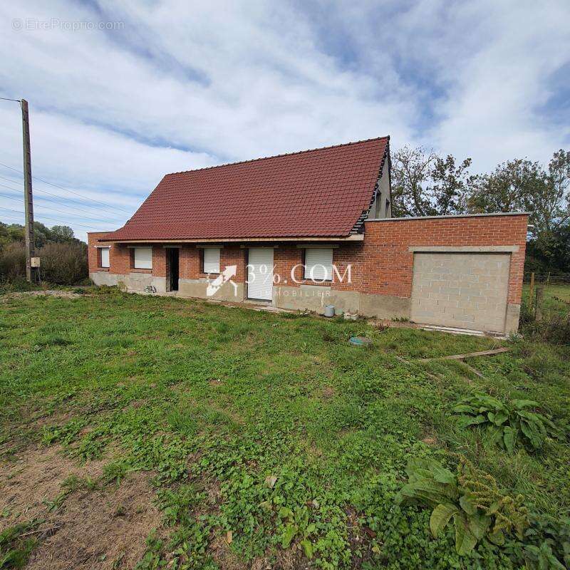 Maison à BUYSSCHEURE