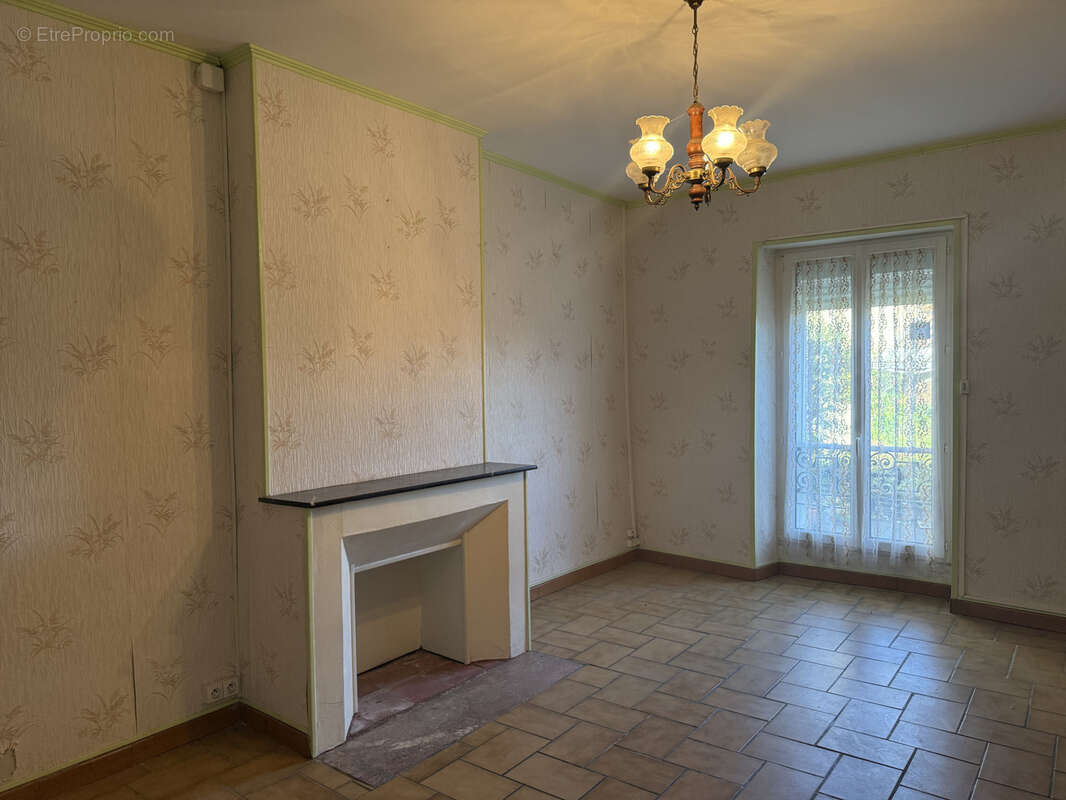Maison avec jardin dans le centre de Gondrin - photo 3