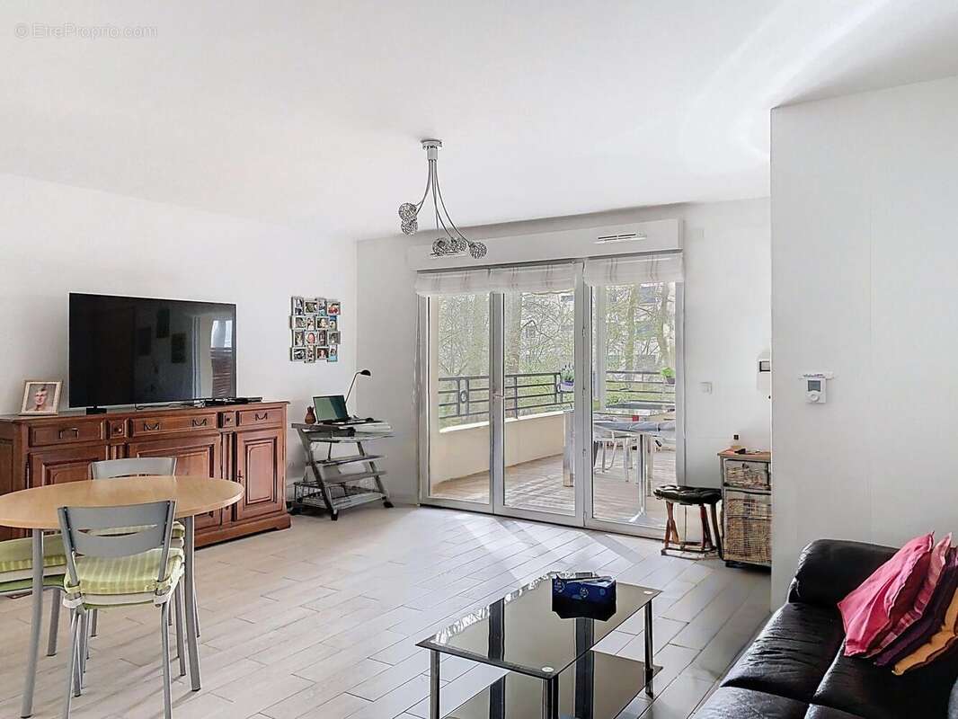 Photo 2 - Appartement à LE PLESSIS-TREVISE