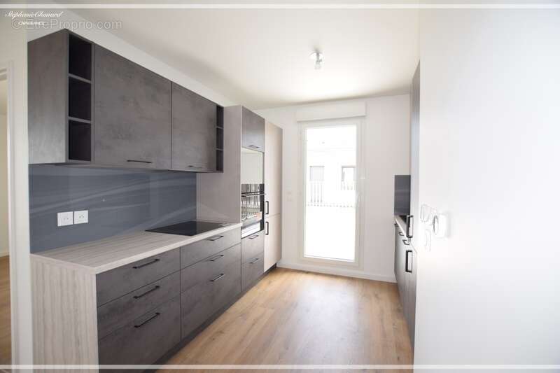 Appartement à SAINT-BONNET-DE-MURE