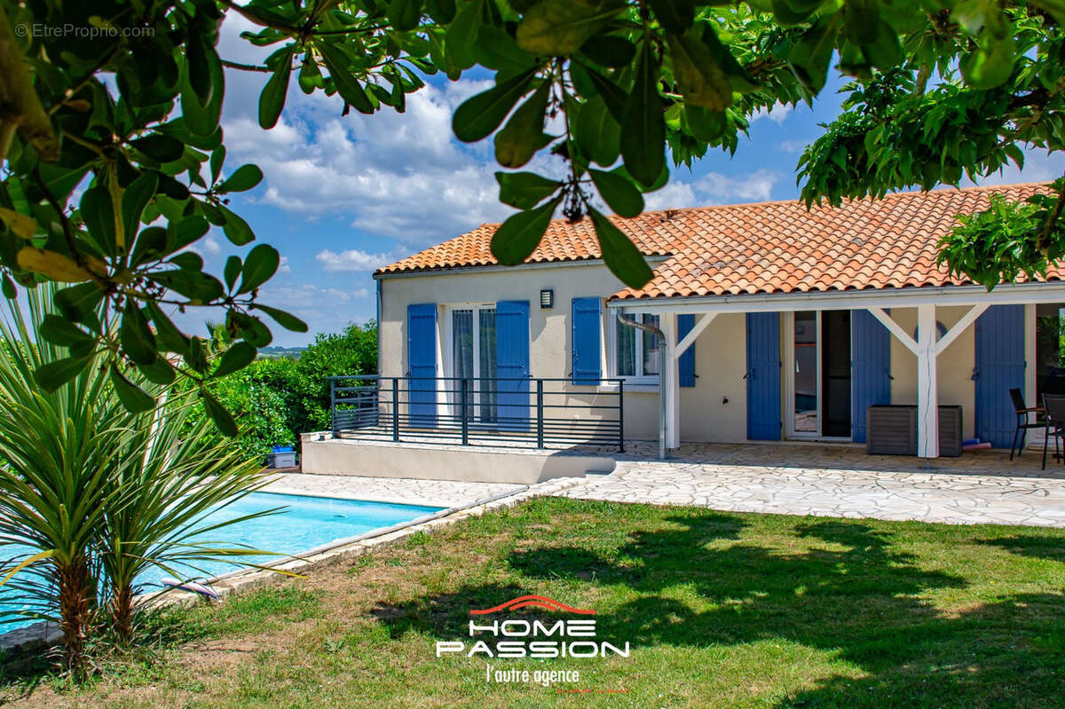 Maison à MESCHERS-SUR-GIRONDE