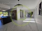 Maison à SAINT-PRYVE-SAINT-MESMIN