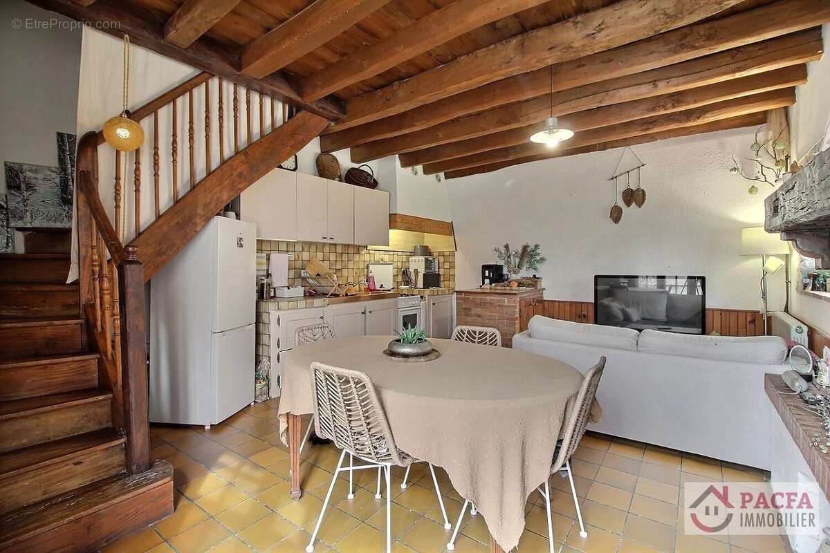 Maison à CASTRES