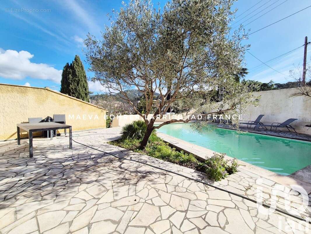 Photo 2 - Maison à MARSEILLE-11E