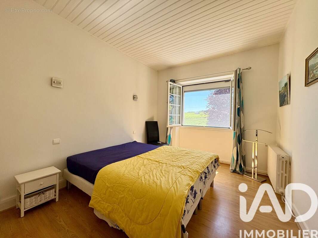 Maison 135 m² à Bourg-Charente  - photo 8