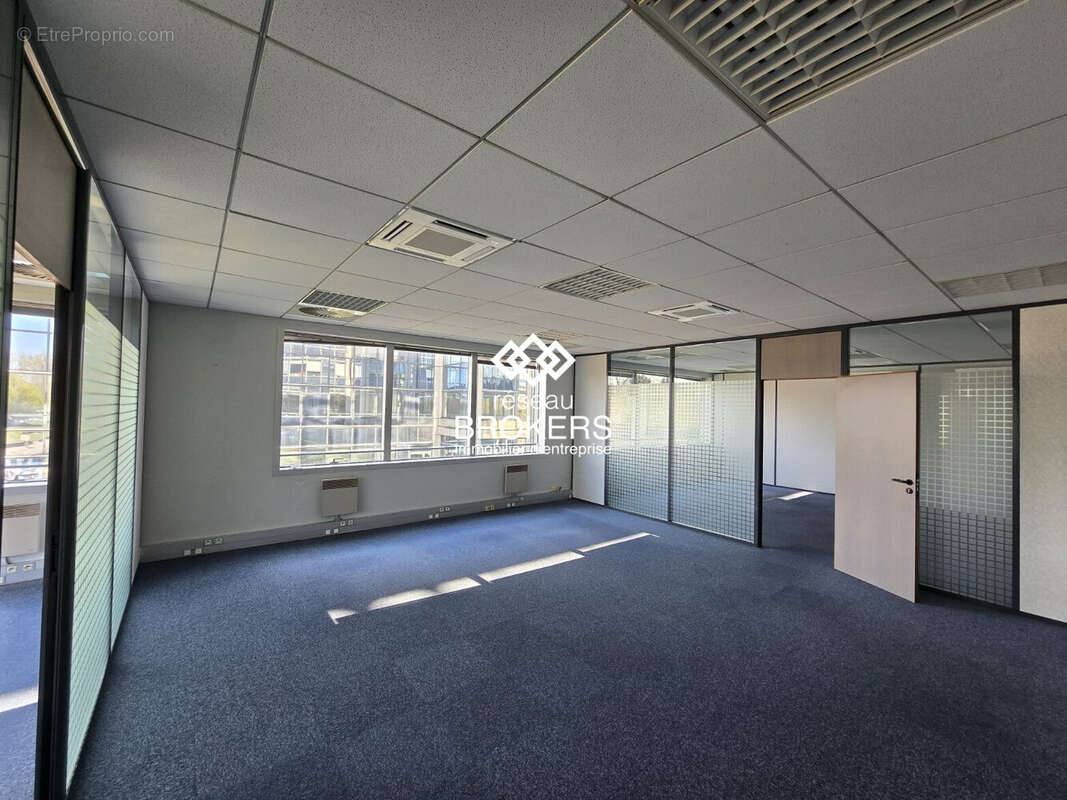 Commerce à VILLEPINTE