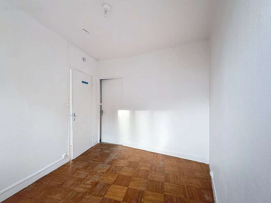 Vente appartement T2 - Busca / Port Saint-Sauveur - photo 4