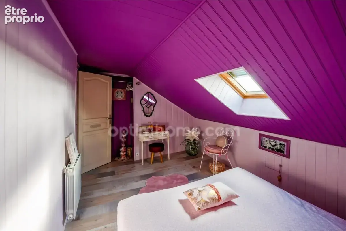 Maison en pierre de Loire à Saumur avec piscine, dépendances et terrain de 8 147m2 - photo 9