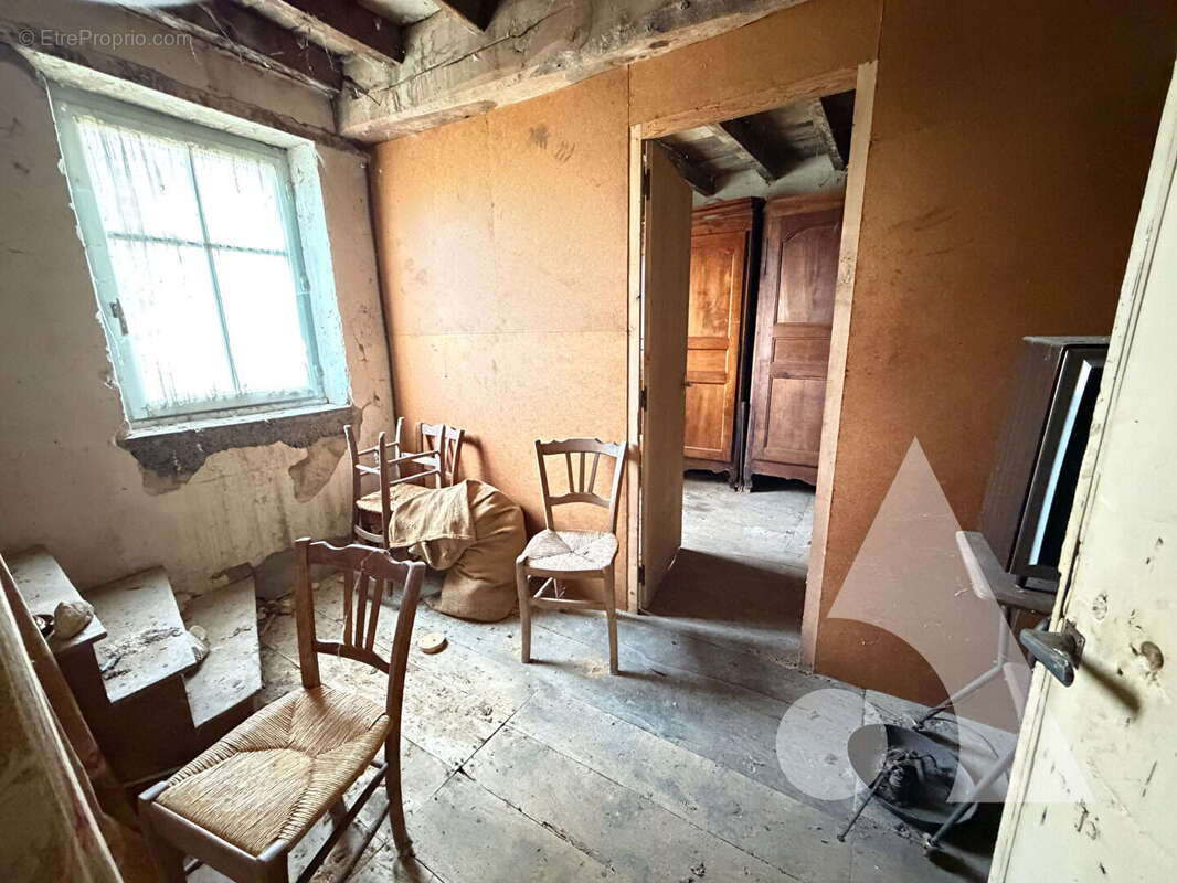 Maison à PIONNAT