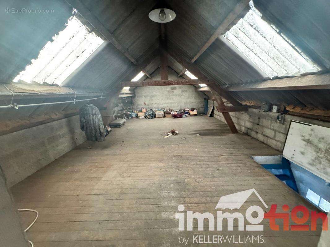 Commerce à FEUQUIERES-EN-VIMEU