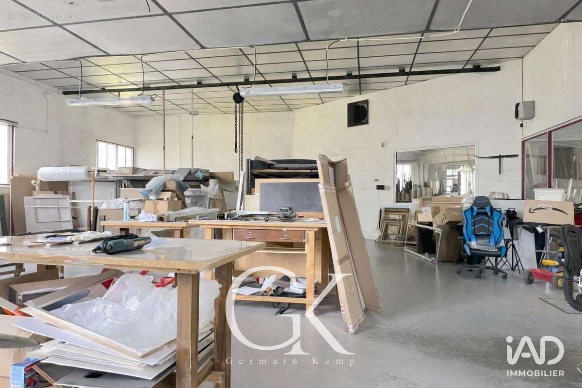 Photo 3 - Commerce à VEYRINS-THUELLIN