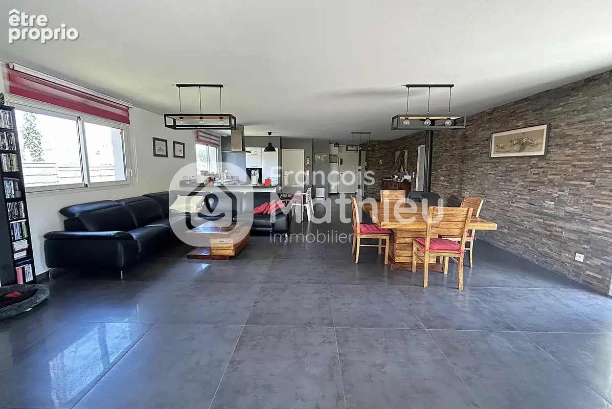 Relevant - Maison T5 avec piscine, garage, dépendance et terrain d'environ 1031m2. - photo 8