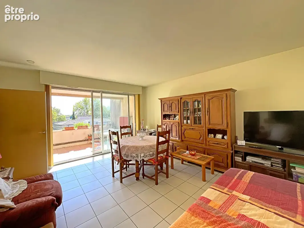 ARLES Les Ayscamps - T2 vendu loué - Terrasse 12 m² et cave - photo 2