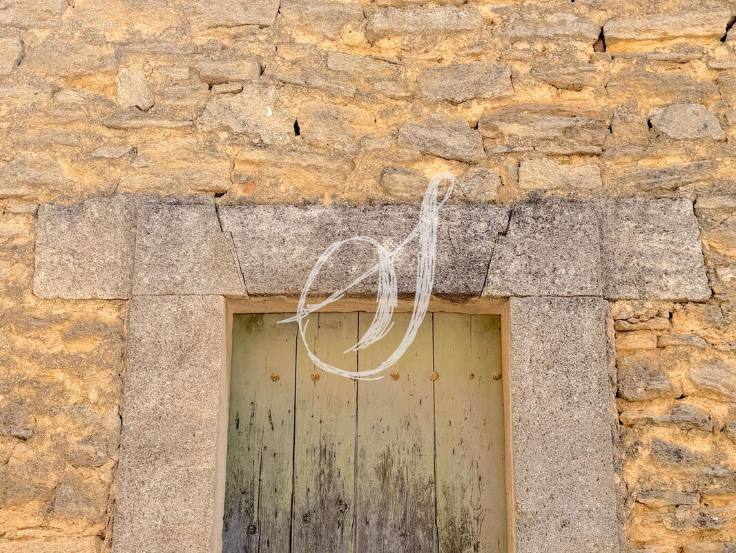 Chai à réhabiliter sur 800 m2 de terrain au coeur de Pignan - photo 12