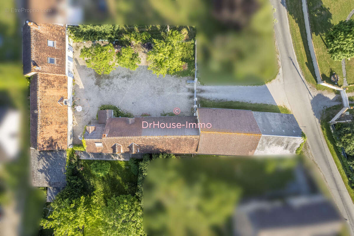 Maison à TENDU
