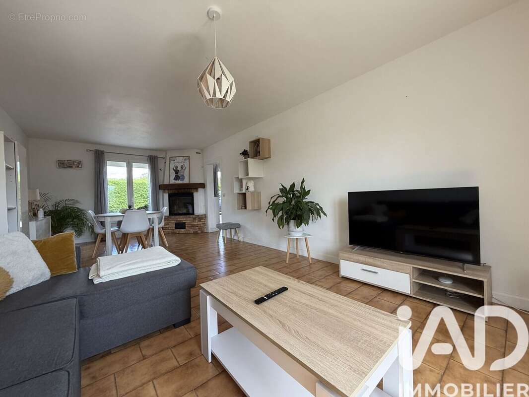 Photo 4 - Maison à NEUVILLE-SUR-AIN