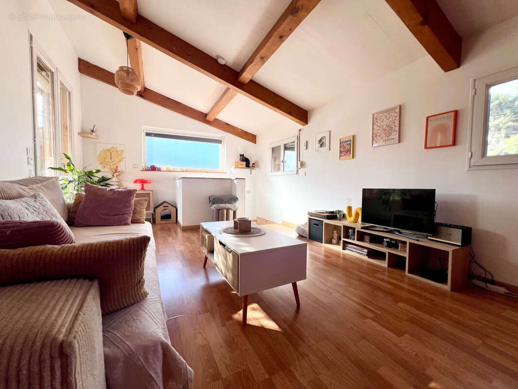 Appartement à AURIOL