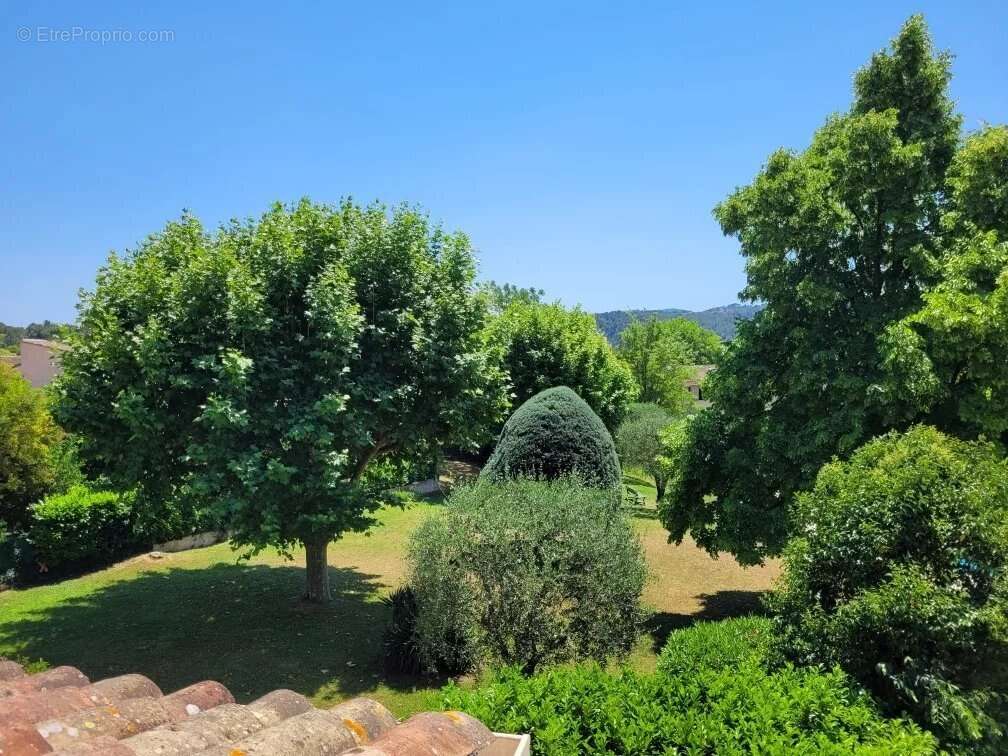 Appartement à PEYMEINADE