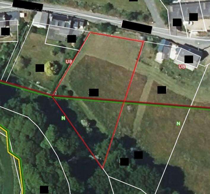 Terrain à LEZARDRIEUX