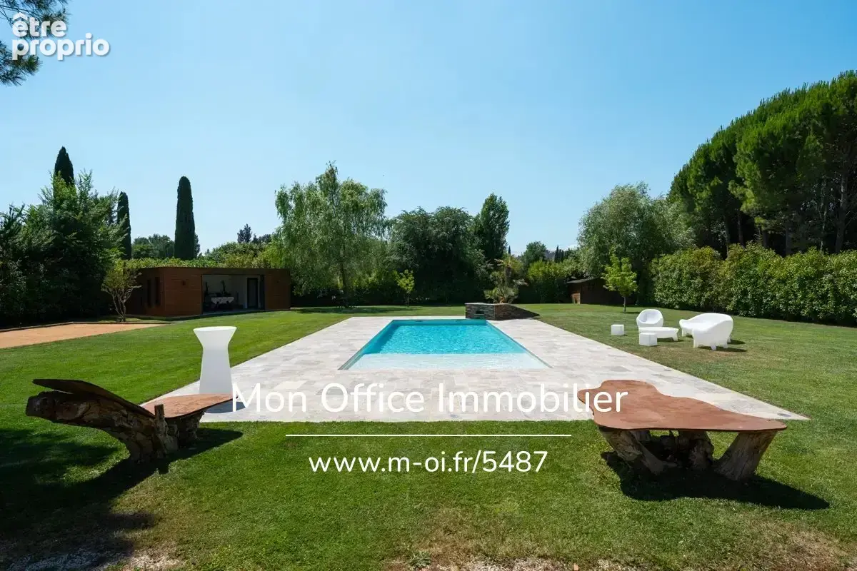 Référence : 6840-DVI -  Villa contemporain de plain-pied, piscine 5 x 12 m, studio indépendant, parc de 4 500 m² - photo 3