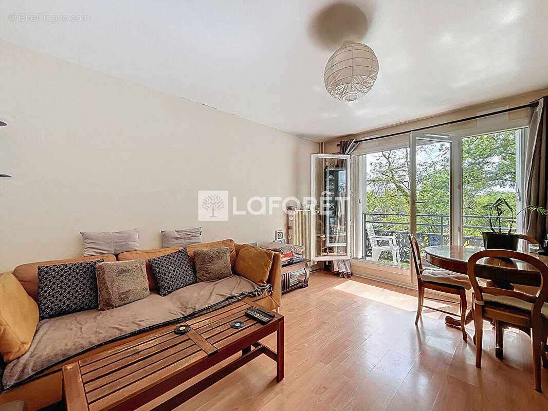 Appartement à VERNEUIL-SUR-SEINE