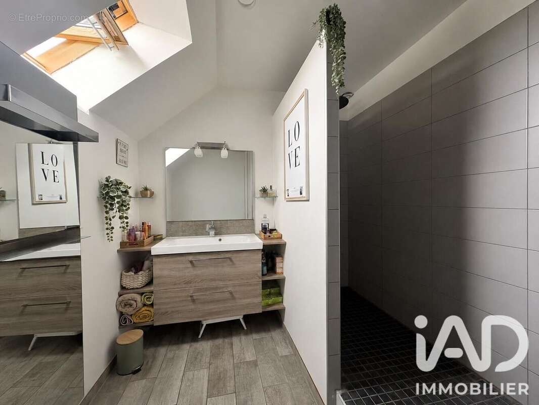 Maison 115 m² à Marolles-En-Brie  - photo 7