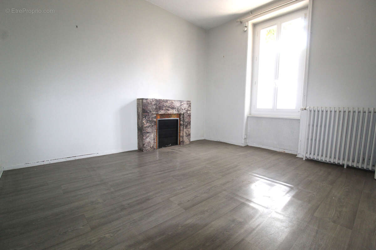À vendre   Maison de ville de caractère au cœur de Cosne-Cours-sur-Loire - photo 4