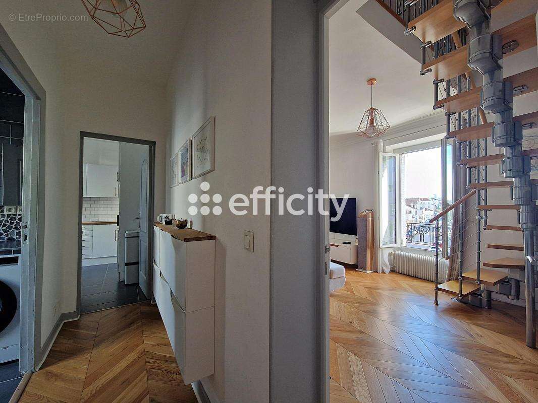 Appartement à ASNIERES-SUR-SEINE