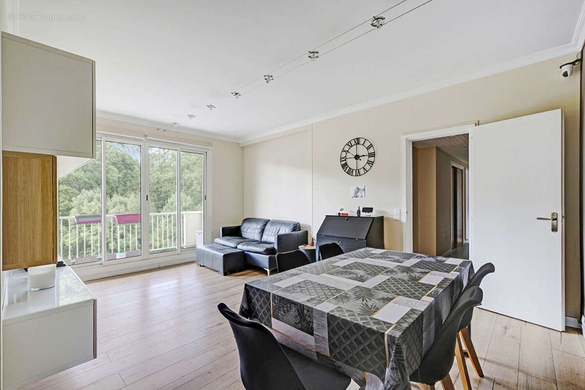 Appartement à VAUCRESSON