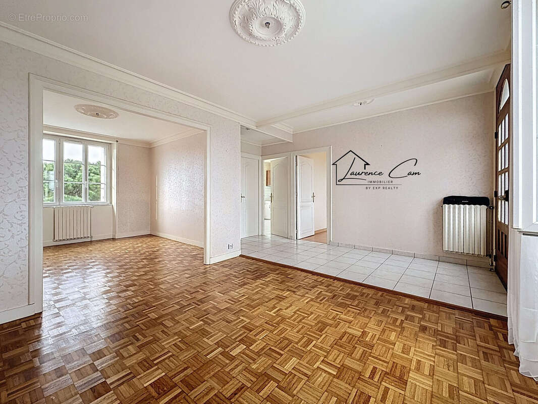 Maison à PLOUGUERNEAU