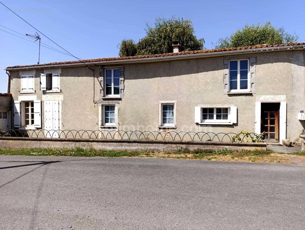 Maison à MOUILLERON-EN-PAREDS