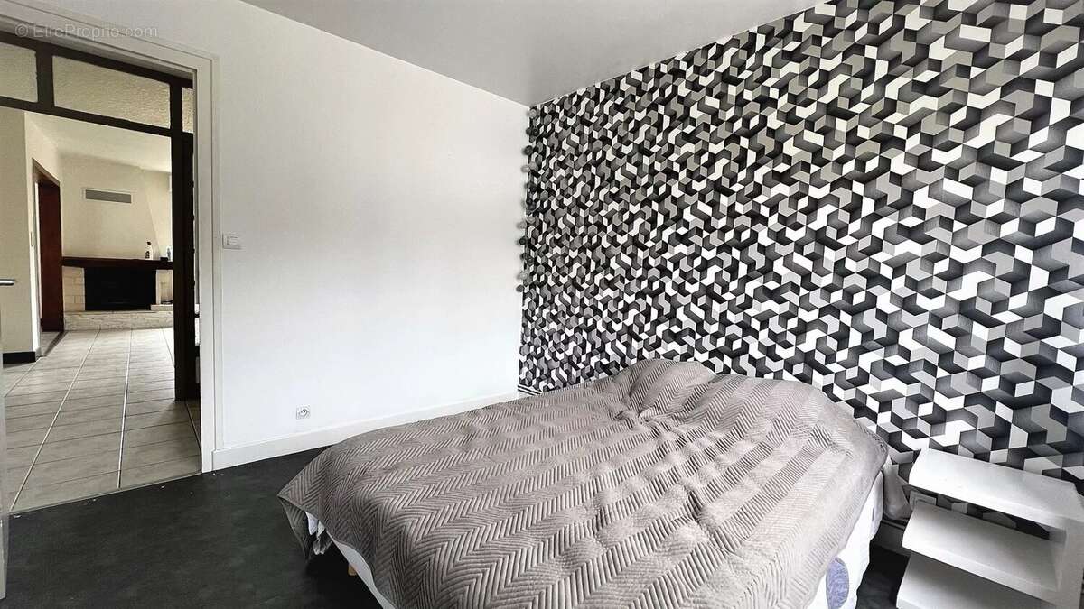 Maison à SAINT-GEORGES-DE-DIDONNE