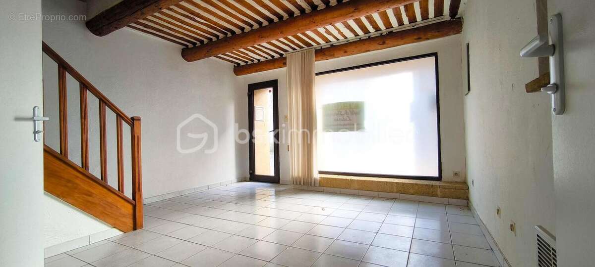 Commerce à MERINDOL