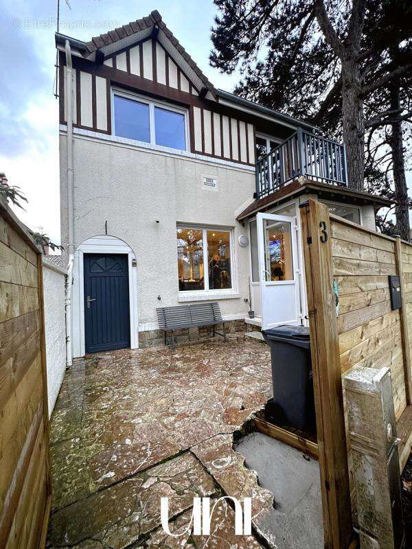 Maison à OUISTREHAM