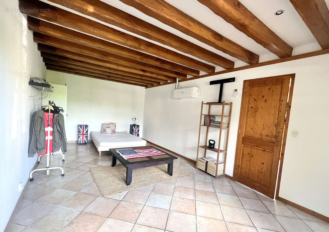 Maison à VERT-EN-DROUAIS