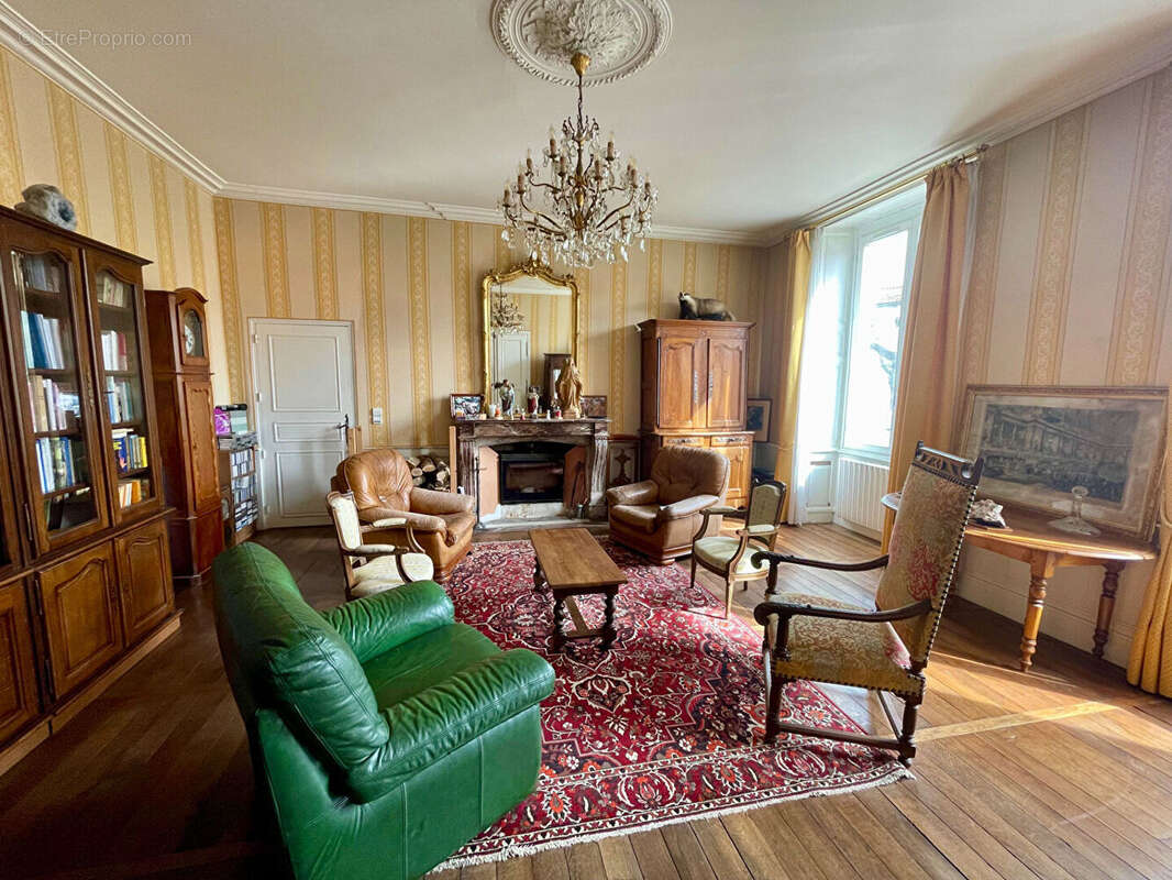 Maison à COUHE