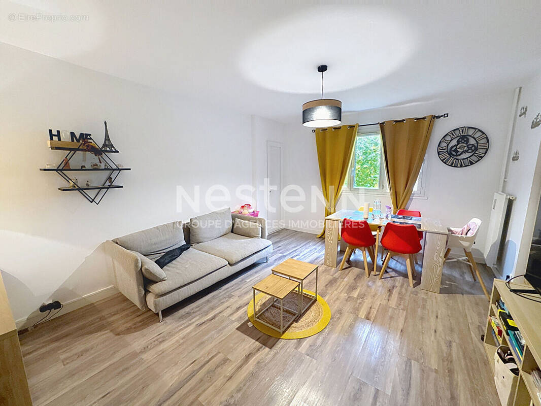 Appartement à LANVEOC