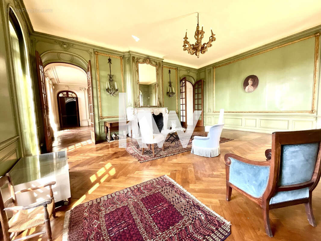 Maison à L'ETRAT