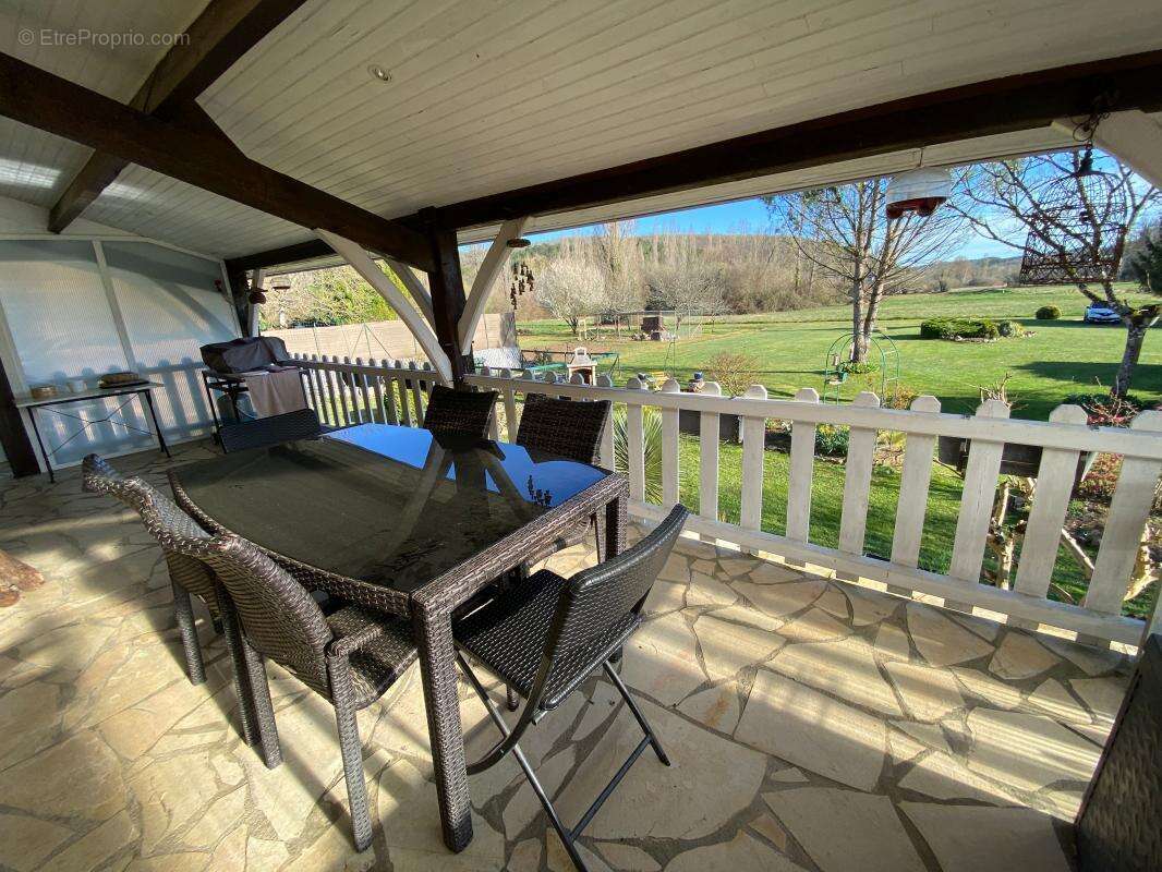 Maison à SAINTE-ALVERE