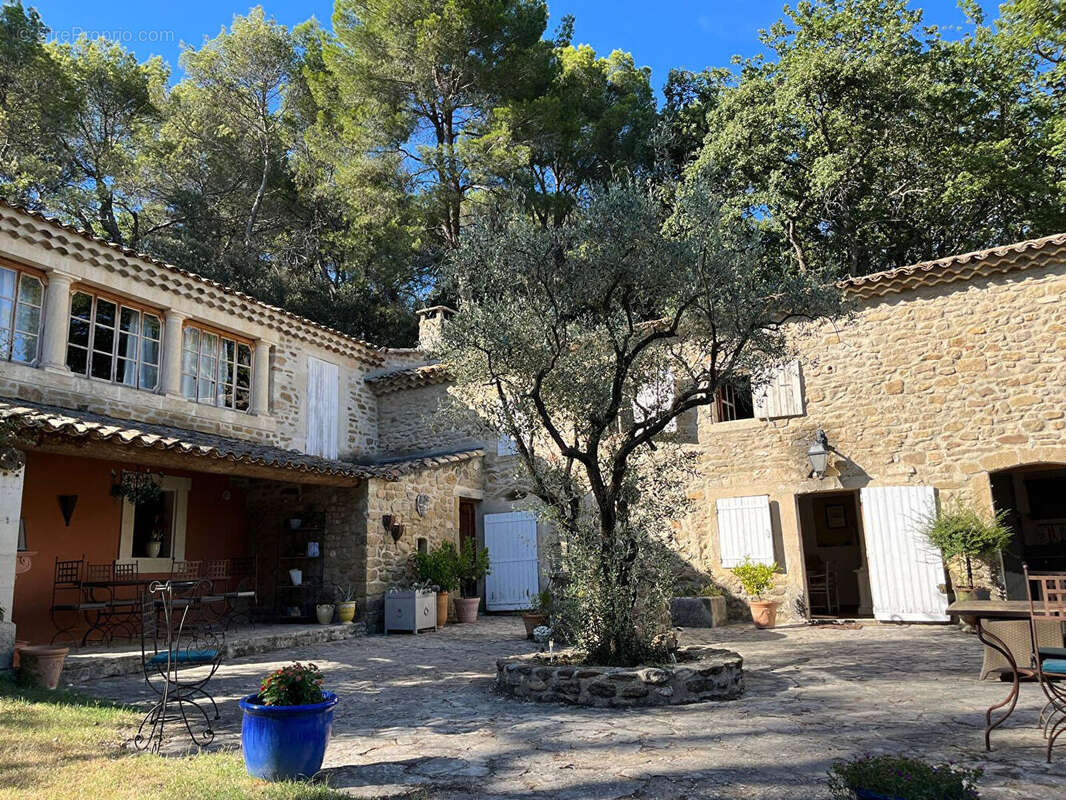 Maison à GRIGNAN