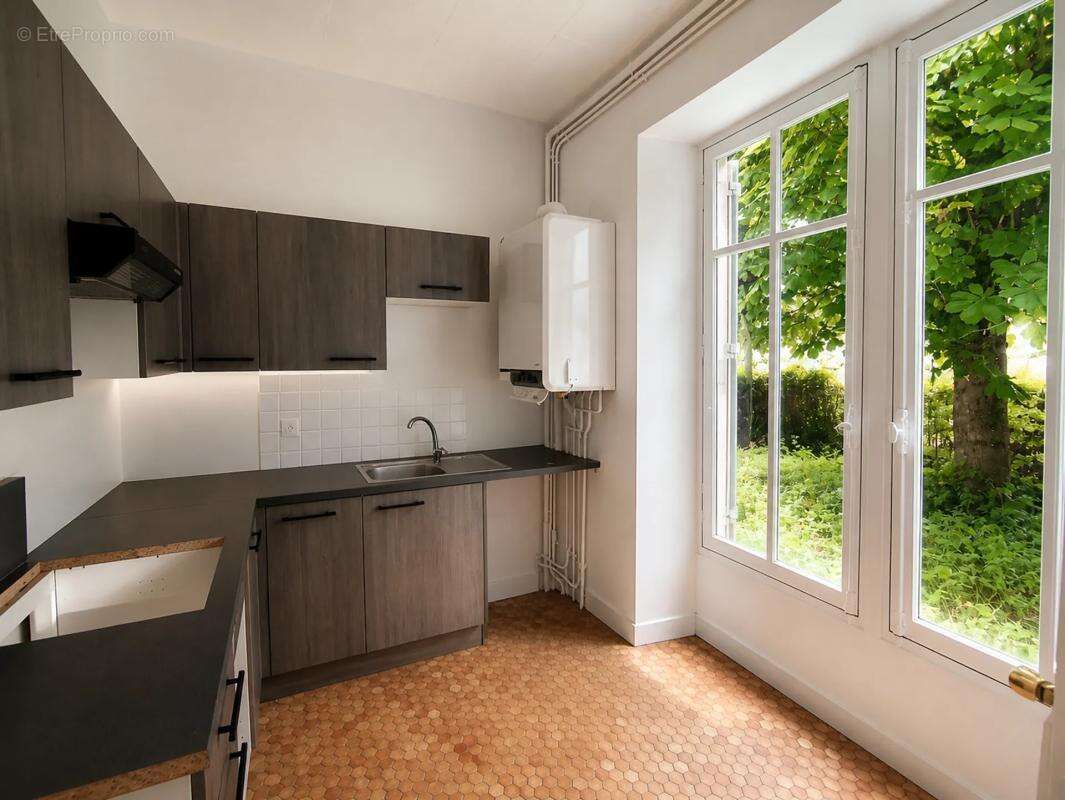 Maison de 133 m² – Terrain arboré 764 m² -Fort potentiel - photo 8