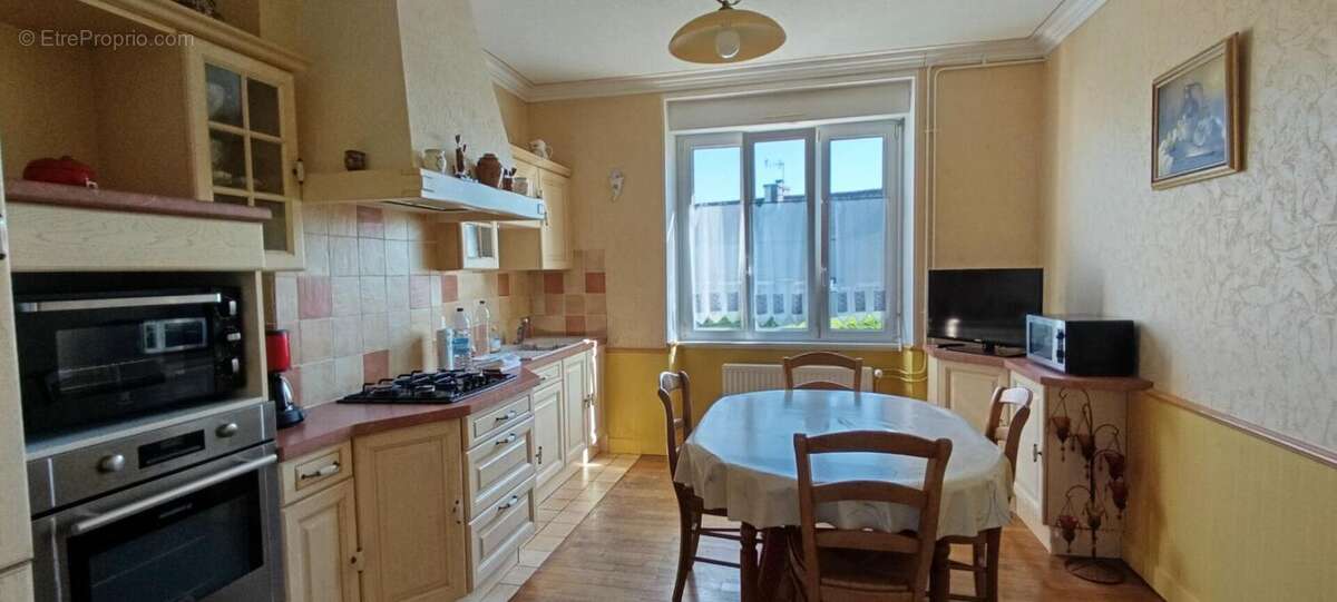 Maison à PLOUGUERNEAU