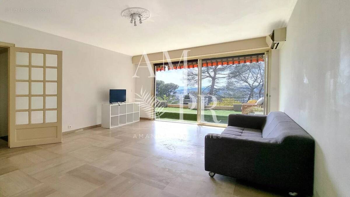 Appartement à LE CANNET