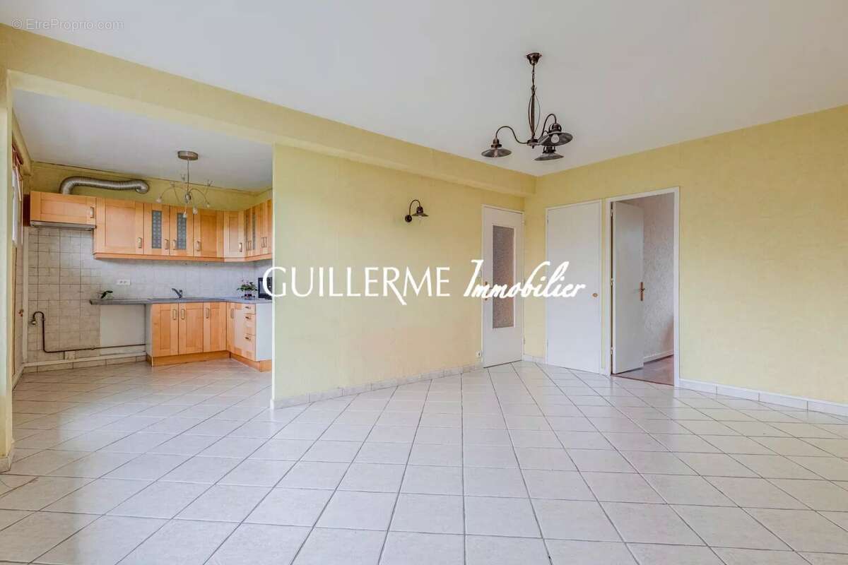 Appartement à CHAMPAGNE-AU-MONT-D'OR