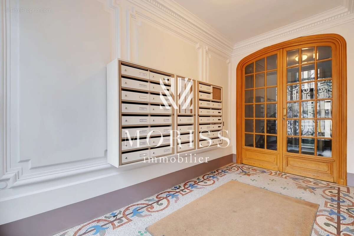 Appartement à PARIS-17E