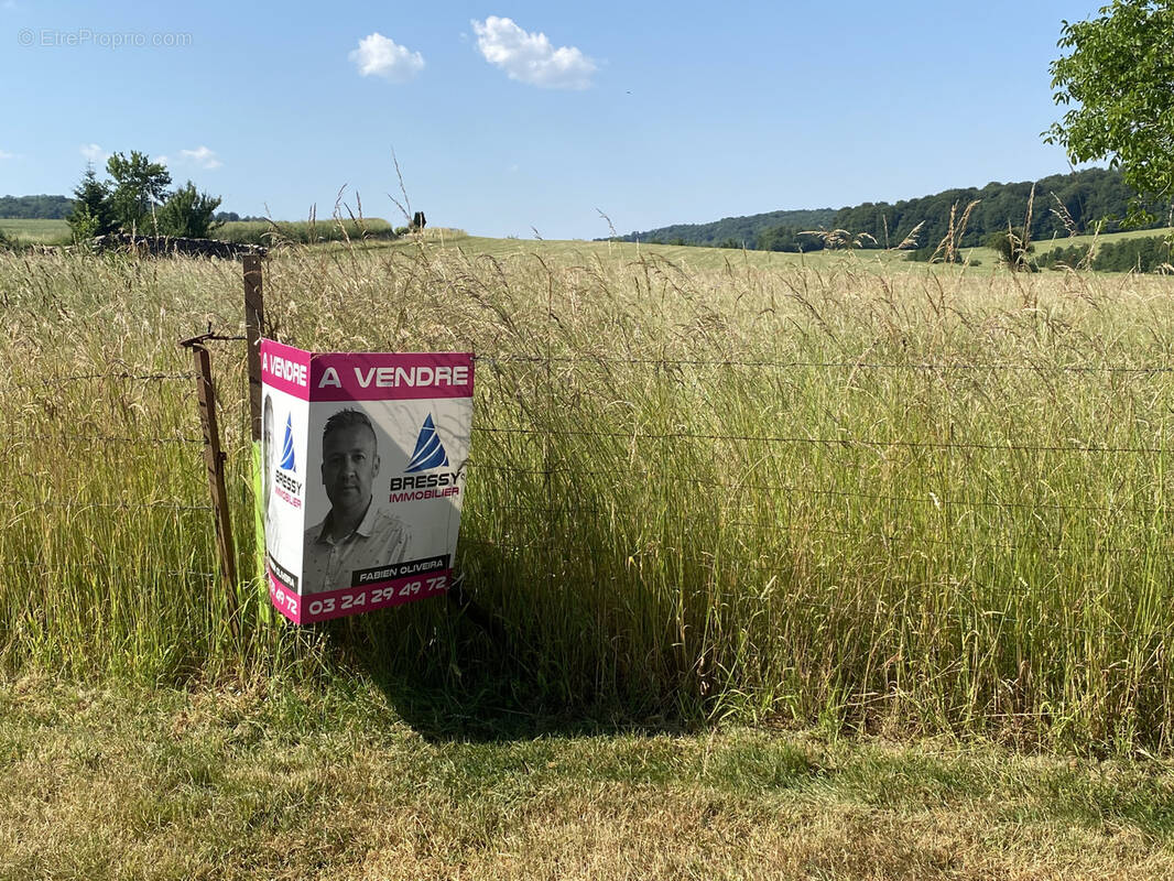 Terrain à CLAVY-WARBY