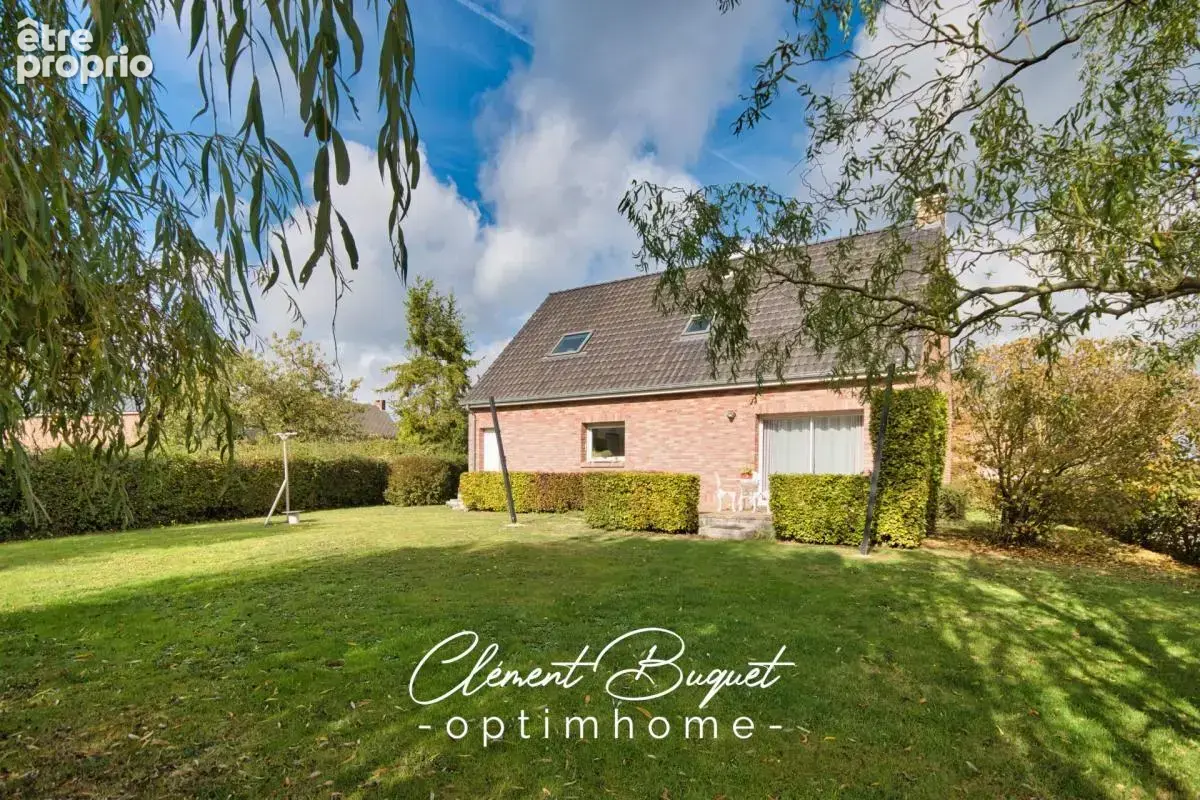  LE FAVRIL – Le confort d’une maison récente, le charme d’un grand jardin !  - photo 15