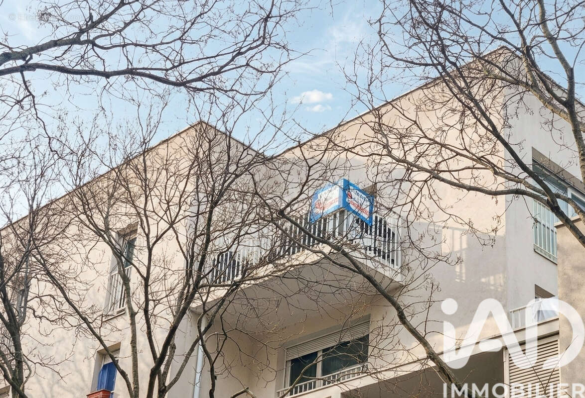 Photo 2 - Appartement à LYON-8E