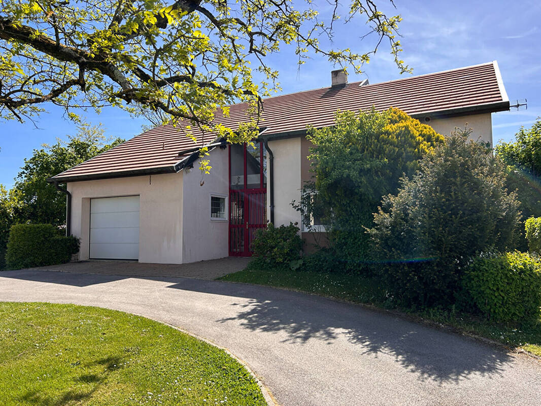 Maison à MISEREY-SALINES