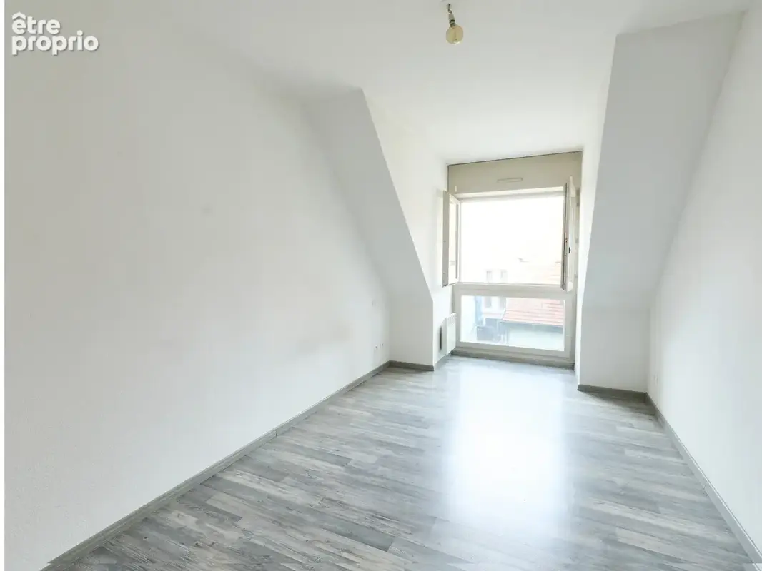 Exclusivité GPI Mulhouse F3 duplex cour des Maréchaux hypercentre! - photo 4